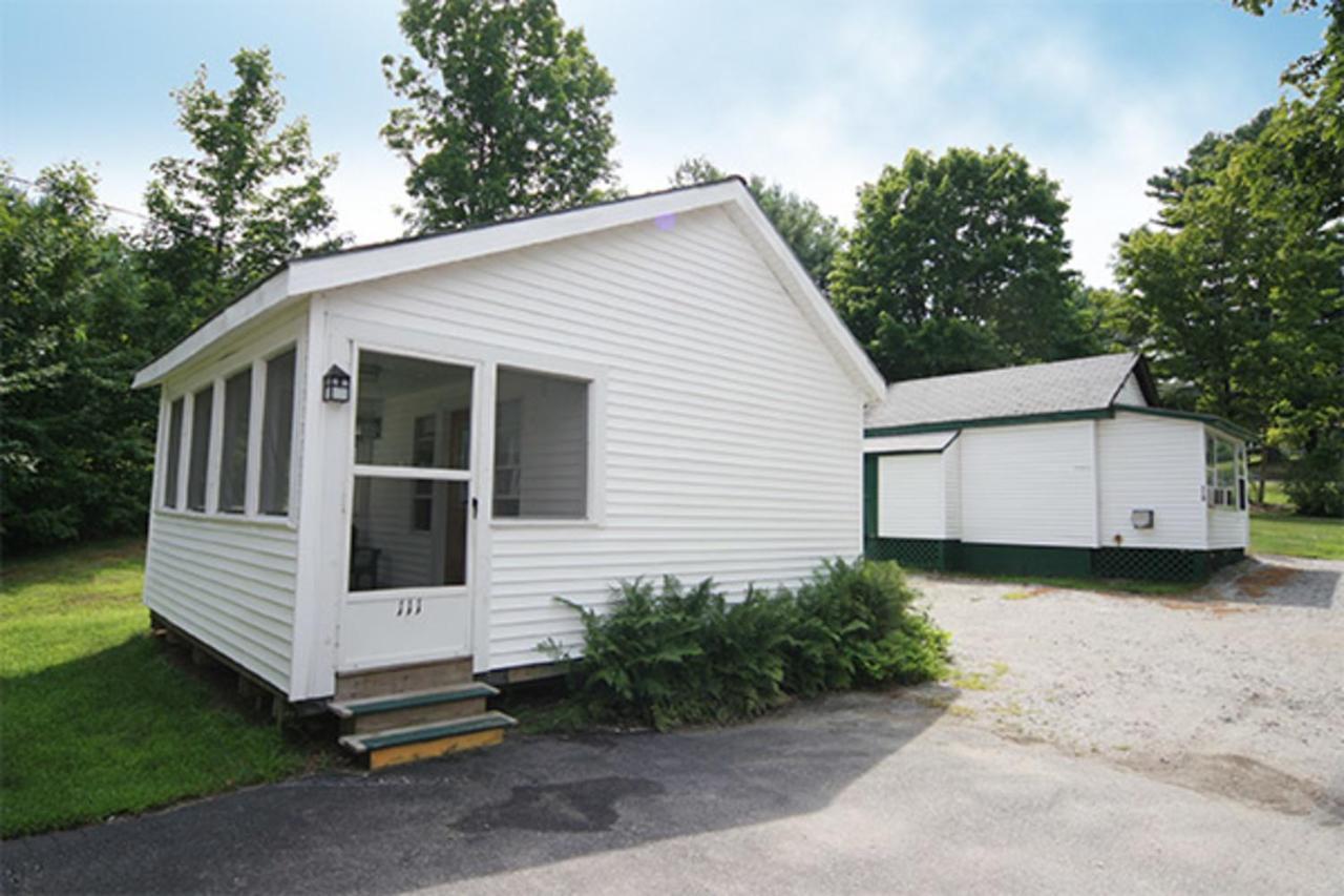 Maple Leaf Motel Schroon Lake Exterior foto